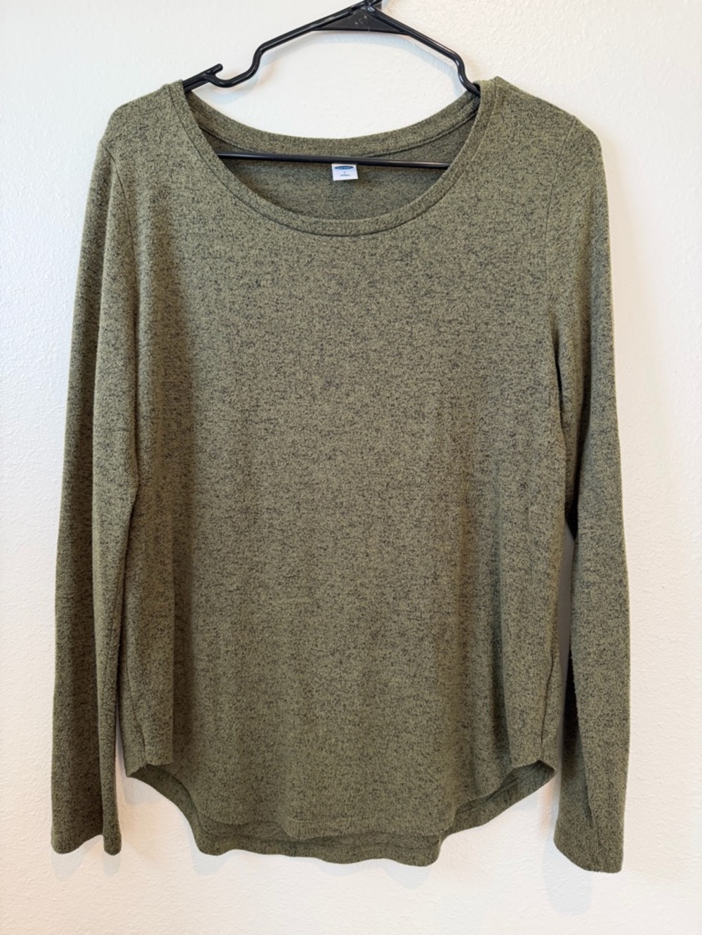 Old Navy Olive Green Long-Sleeve Crew Tee